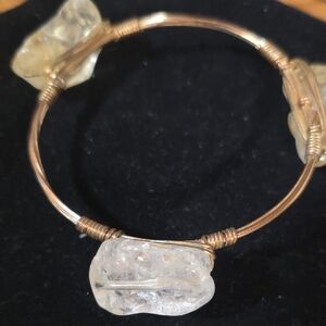 Elegant Gold Wire Bracelet with Clear Stones